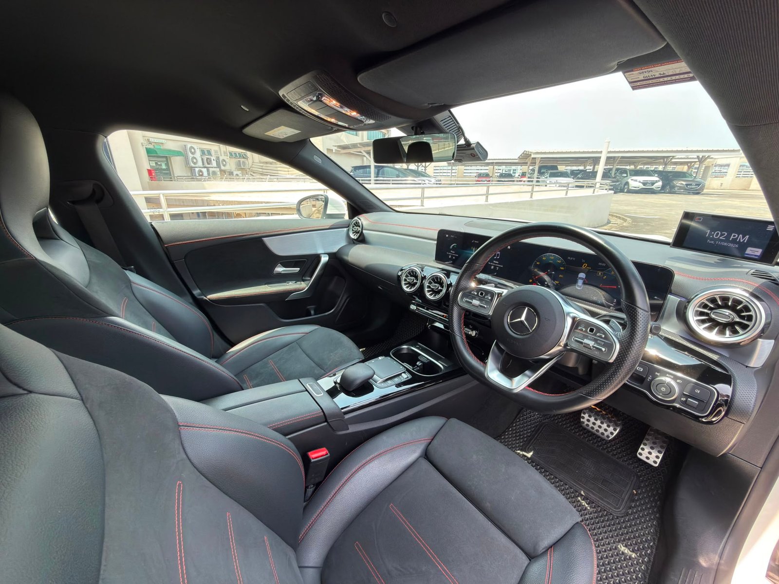 Mercedes-Benz CLA180 Coupe AMG Line photo 7